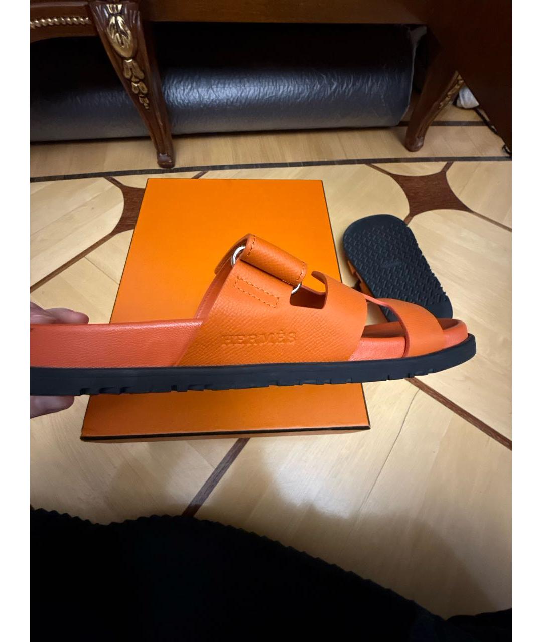 HERMES Оранжевое кожаные шлепанцы, фото 3