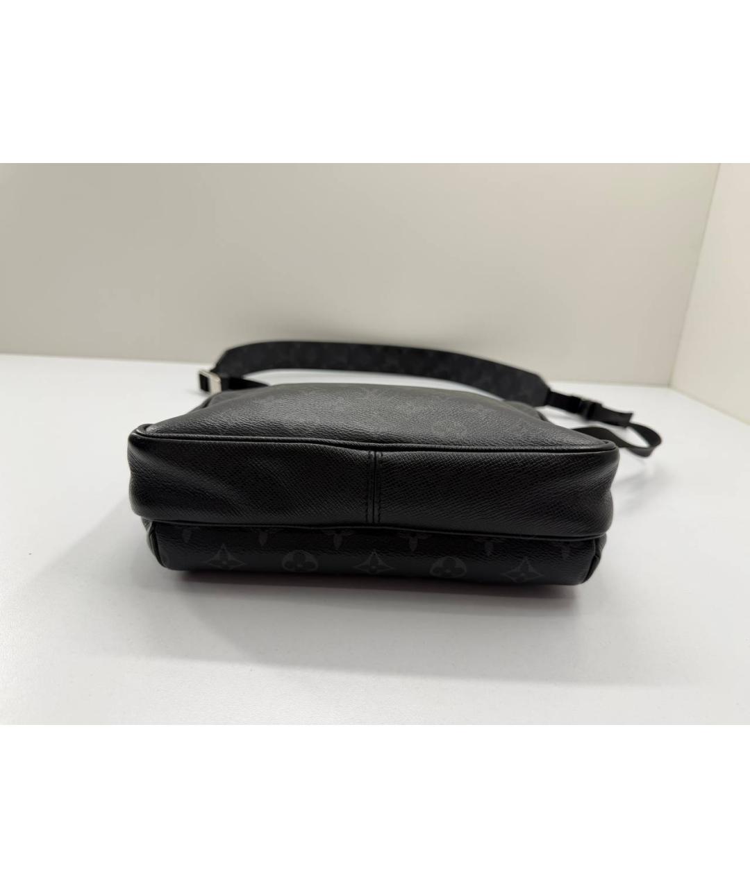 LOUIS VUITTON Черная кожаная сумка на плечо, фото 7