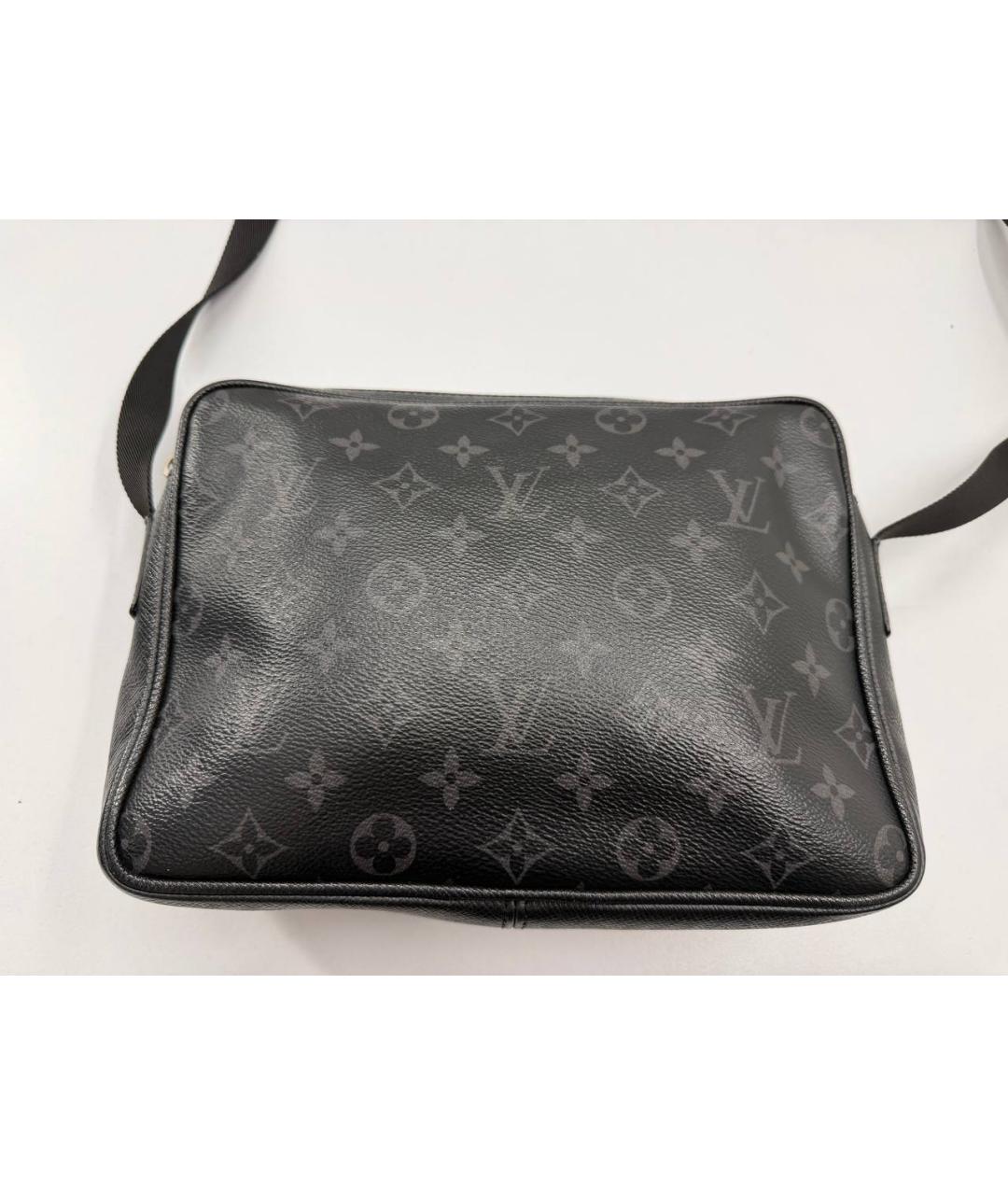 LOUIS VUITTON Черная кожаная сумка на плечо, фото 6