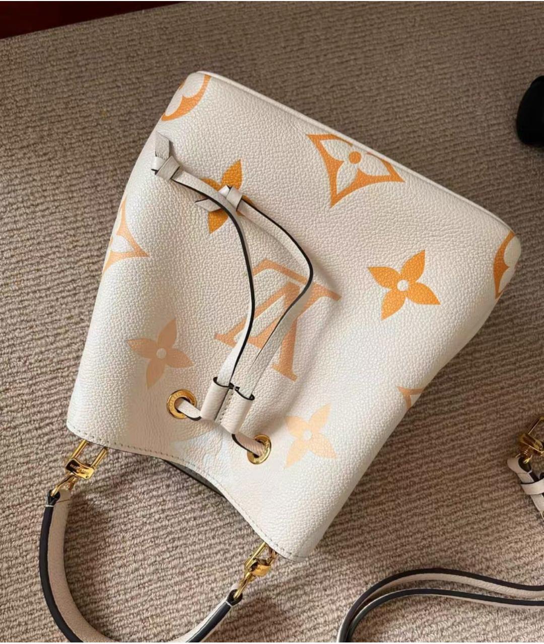 LOUIS VUITTON Бежевая сумка через плечо, фото 4