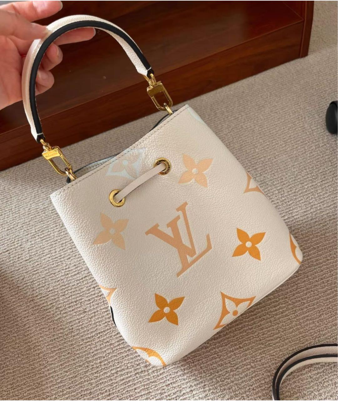 LOUIS VUITTON Бежевая сумка через плечо, фото 3