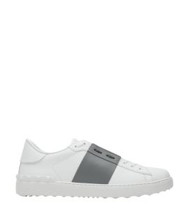 VALENTINO Низкие кроссовки / кеды