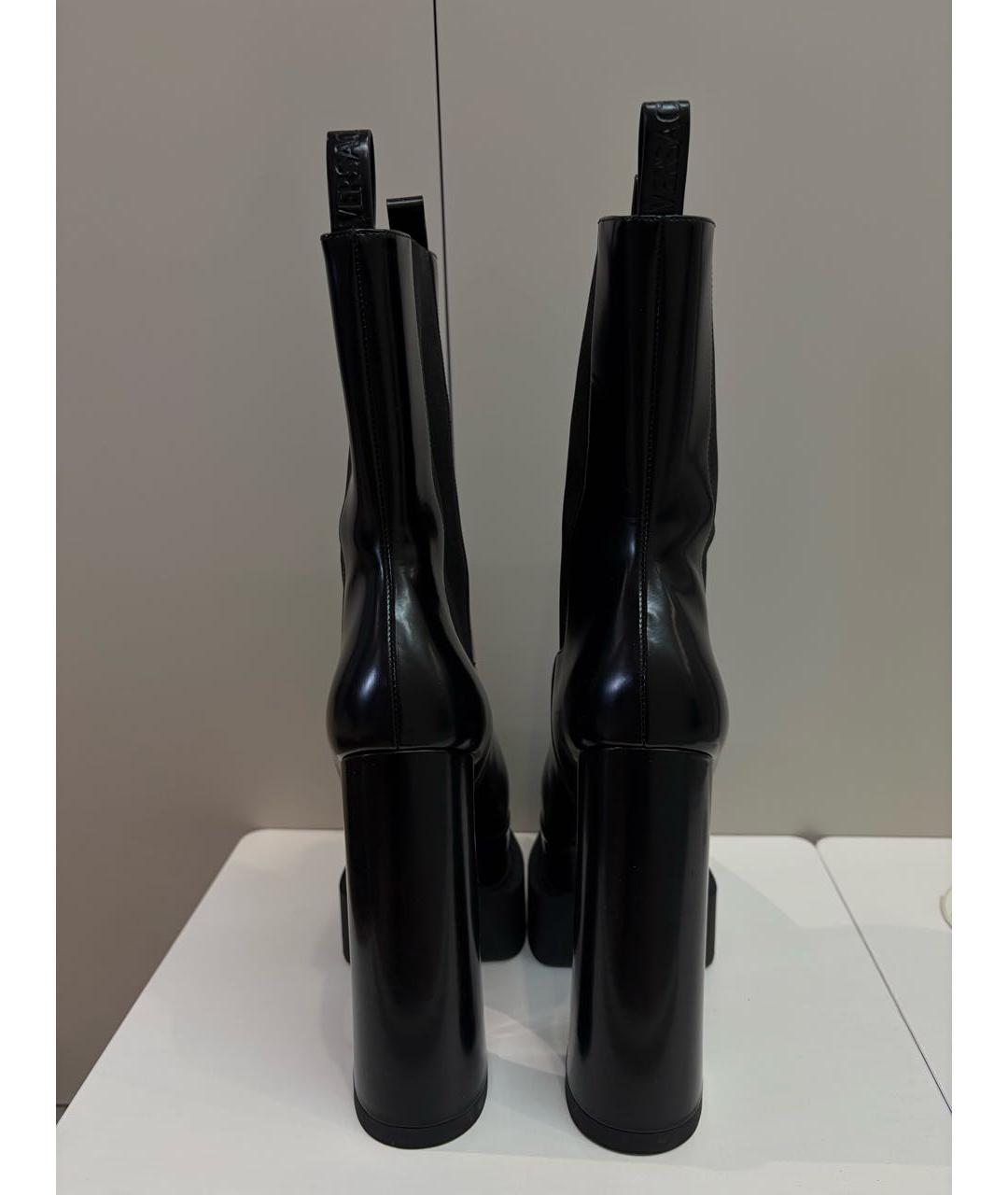 VERSACE Черные ботинки из лакированной кожи, фото 4
