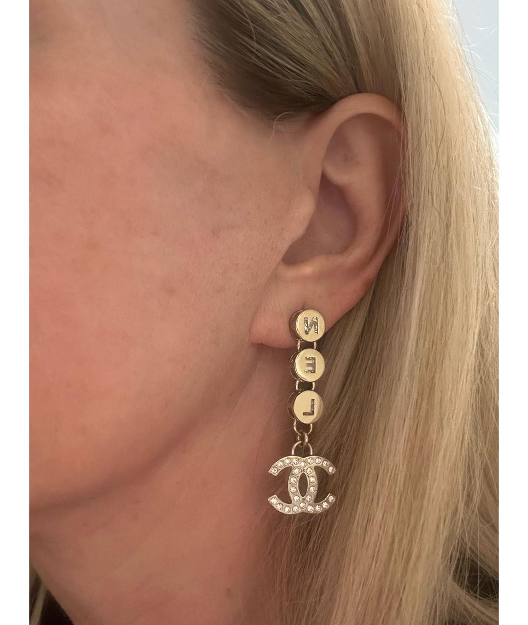 CHANEL Золотые металлические серьги, фото 2