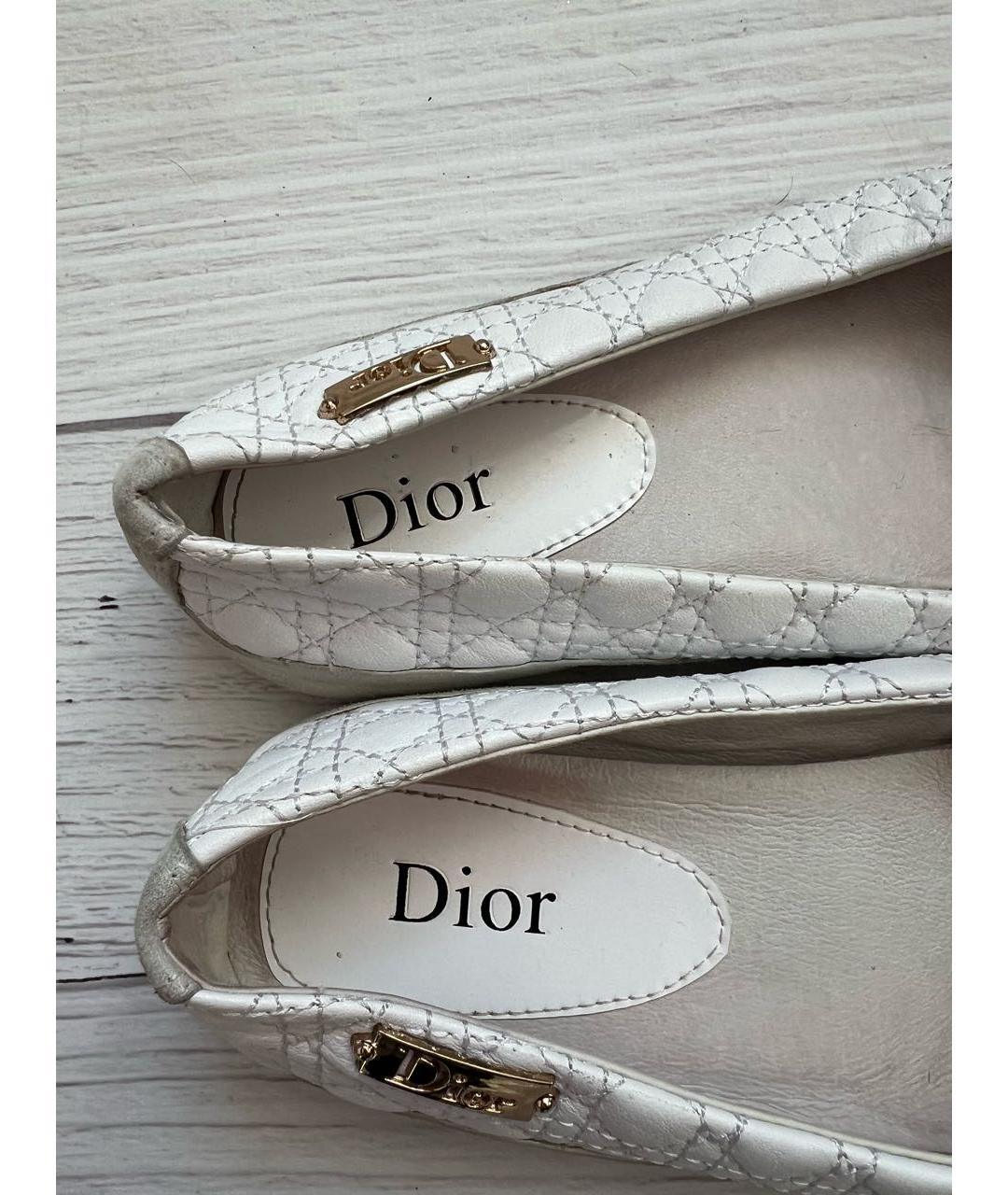 CHRISTIAN DIOR Белые кожаные балетки, фото 3