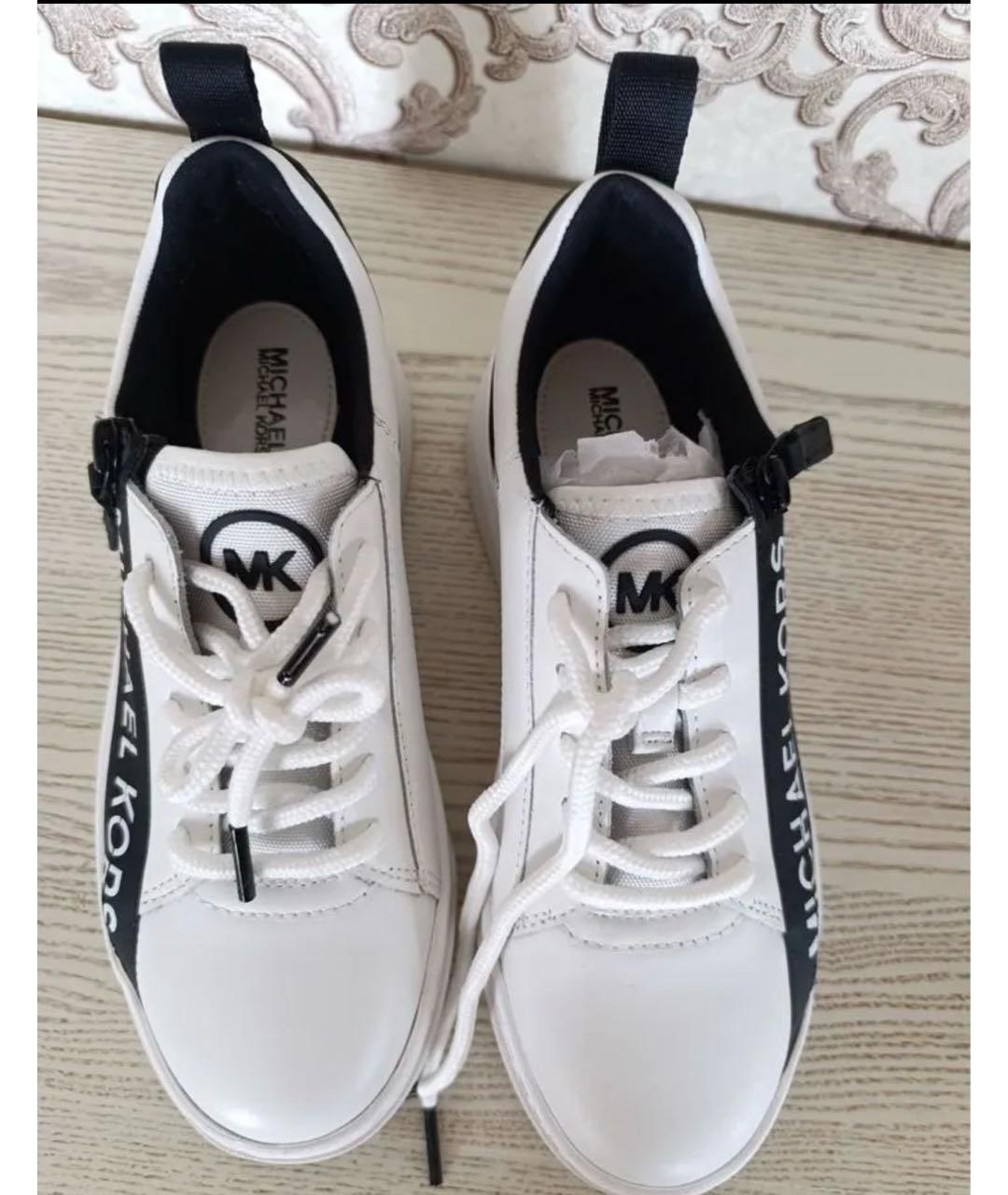 MICHAEL KORS Белые кожаные кеды, фото 2