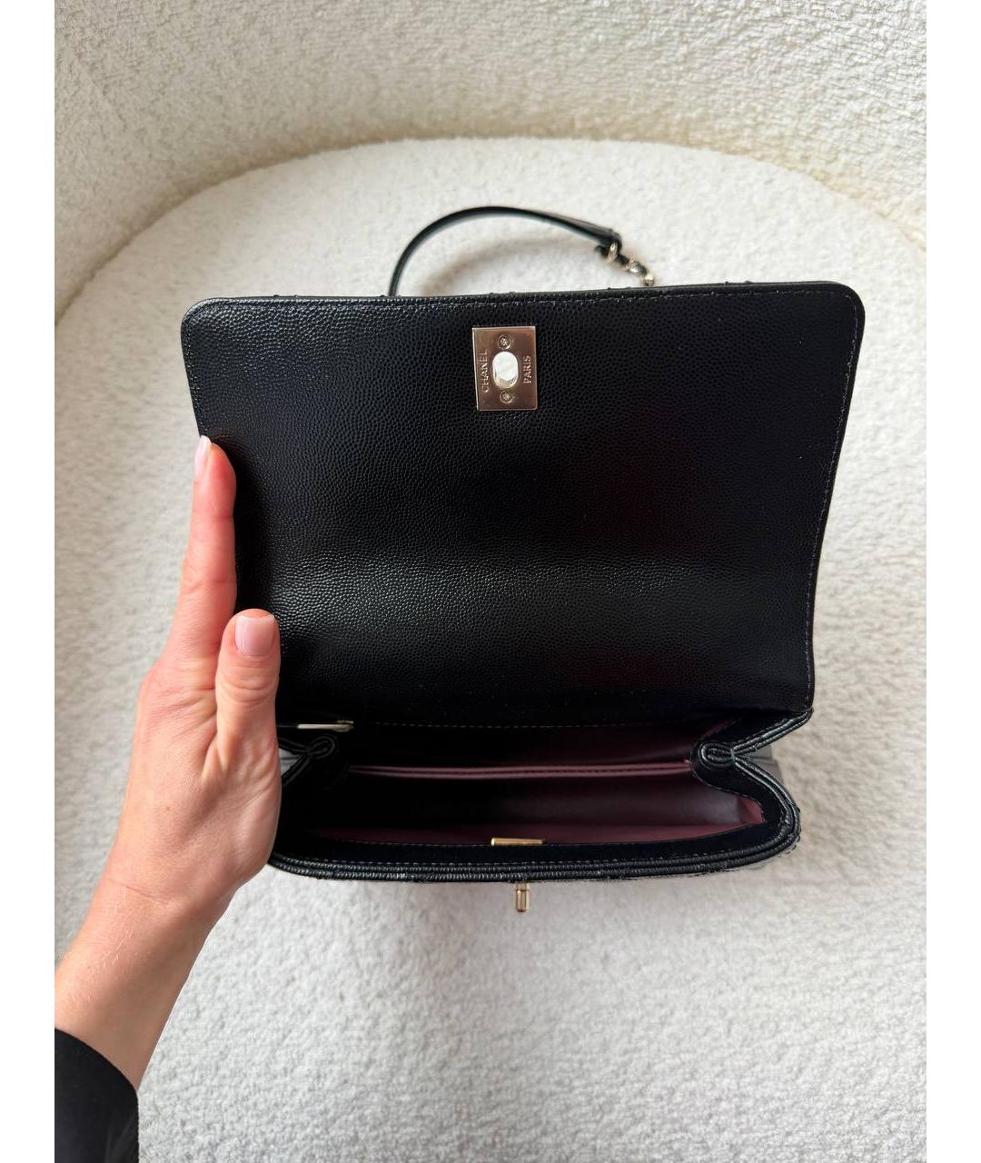 CHANEL Черная кожаная сумка с короткими ручками, фото 3