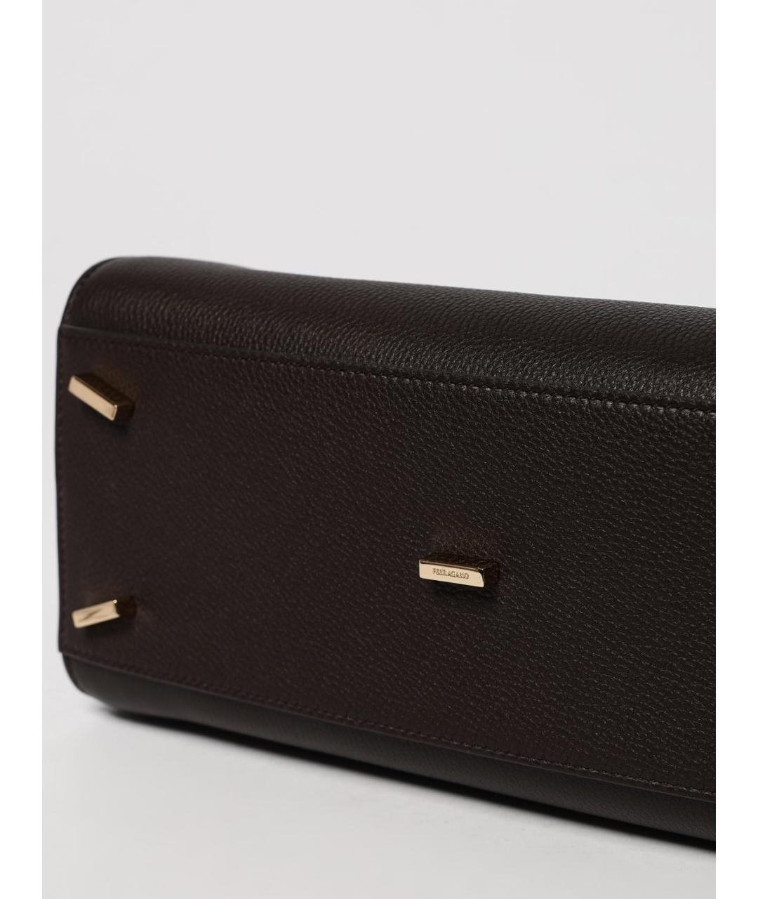 FERRAGAMO Коричневая кожаная сумка с короткими ручками, фото 4