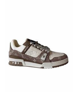 LOUIS VUITTON Низкие кроссовки / кеды