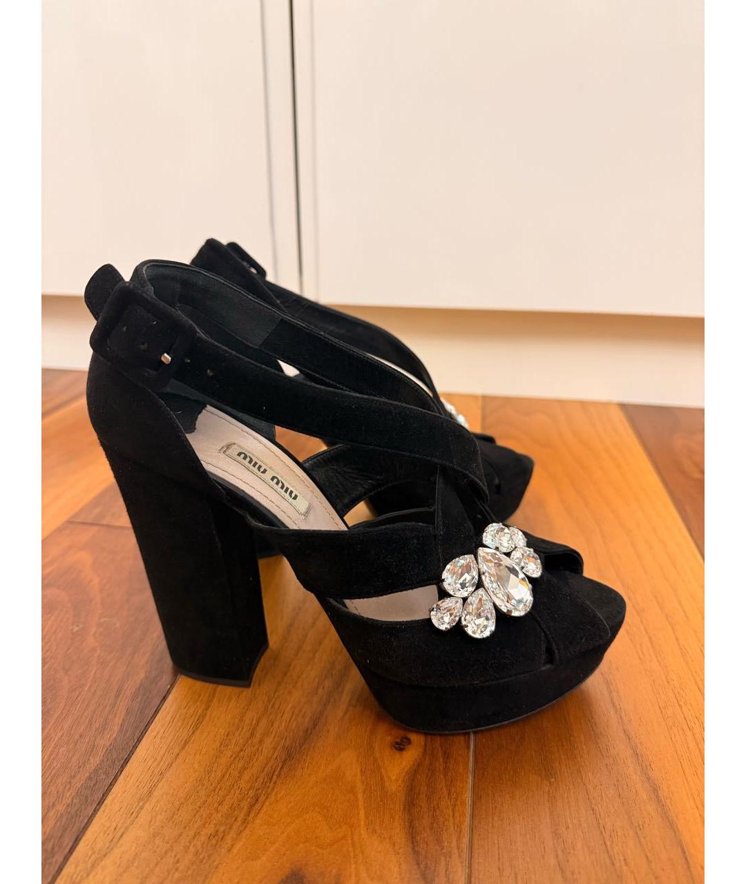 MIU MIU Черные замшевые босоножки, фото 2