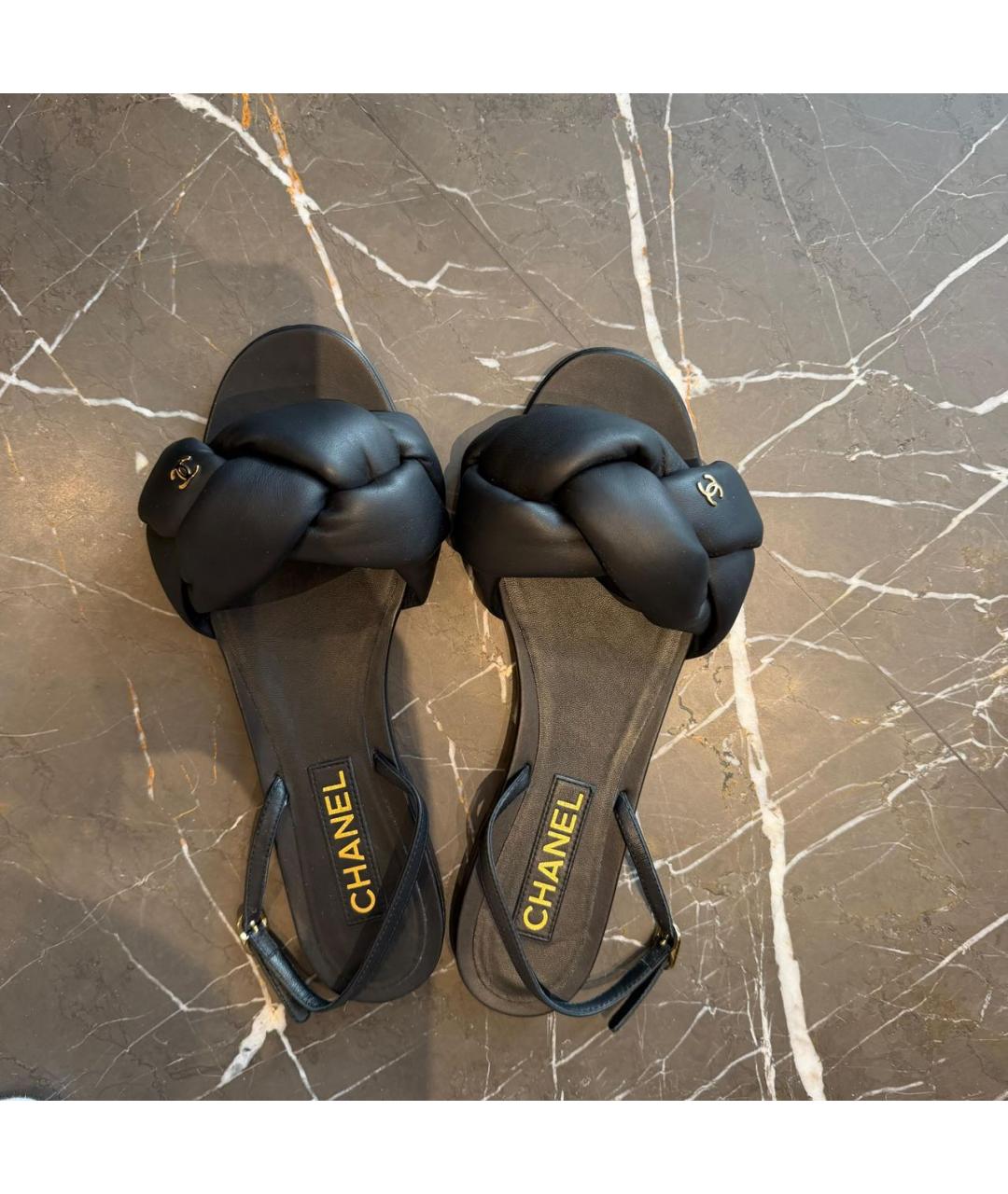CHANEL Черные кожаные сандалии, фото 2
