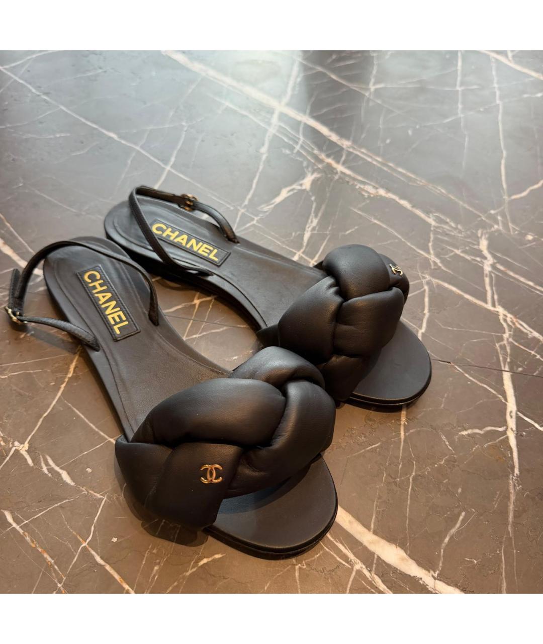 CHANEL Черные кожаные сандалии, фото 5