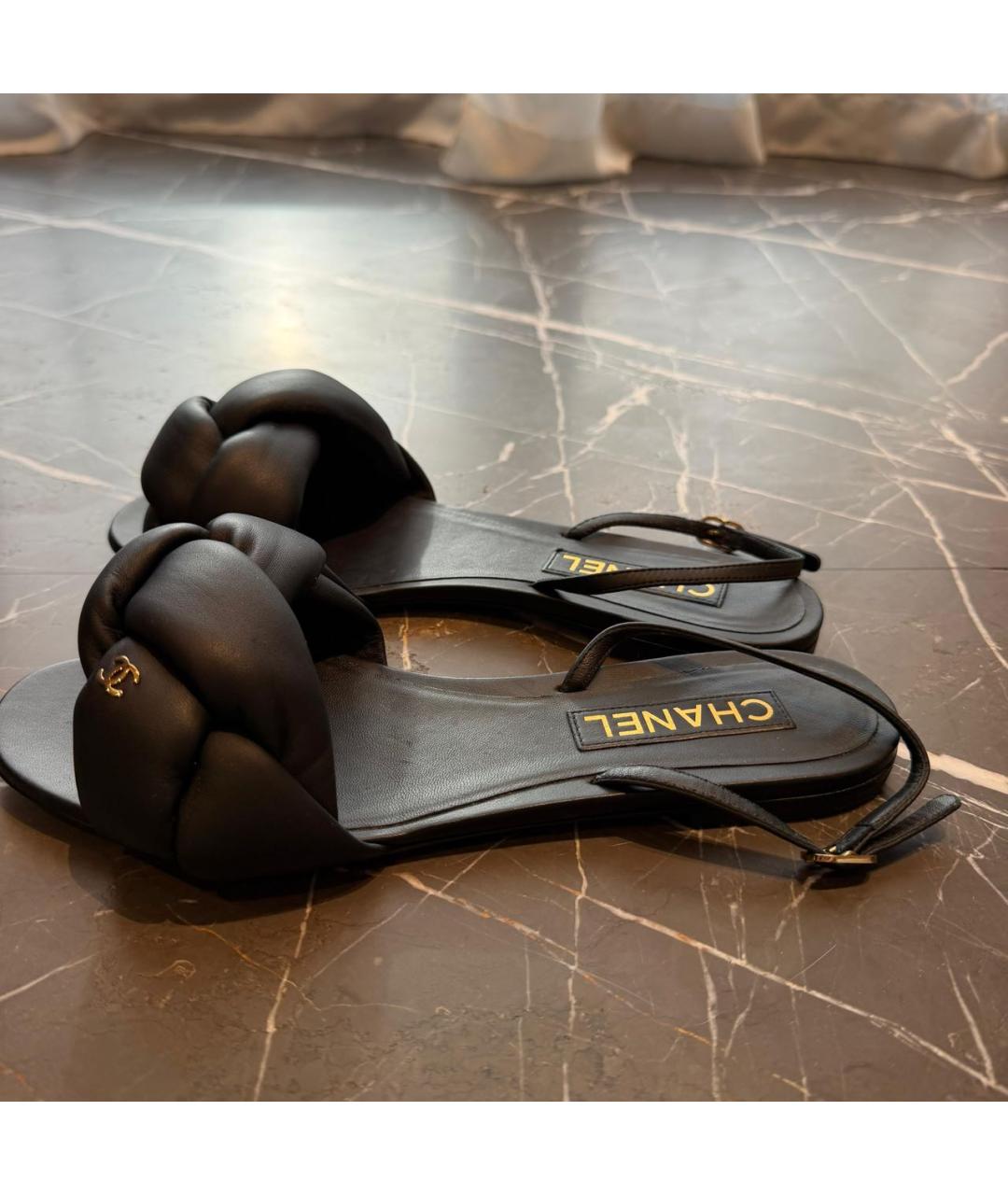 CHANEL Черные кожаные сандалии, фото 4
