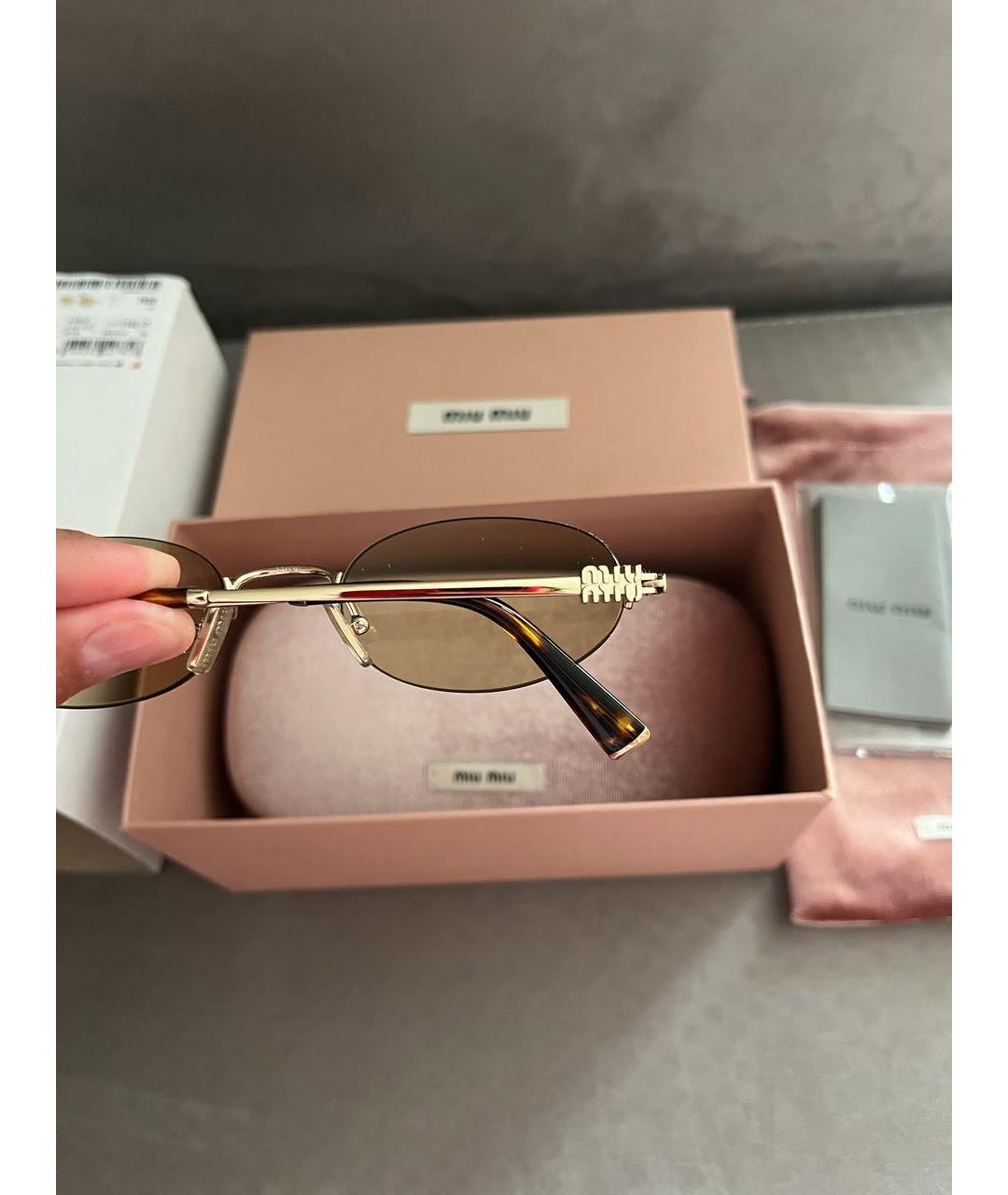 MIU MIU Золотые металлические солнцезащитные очки, фото 5