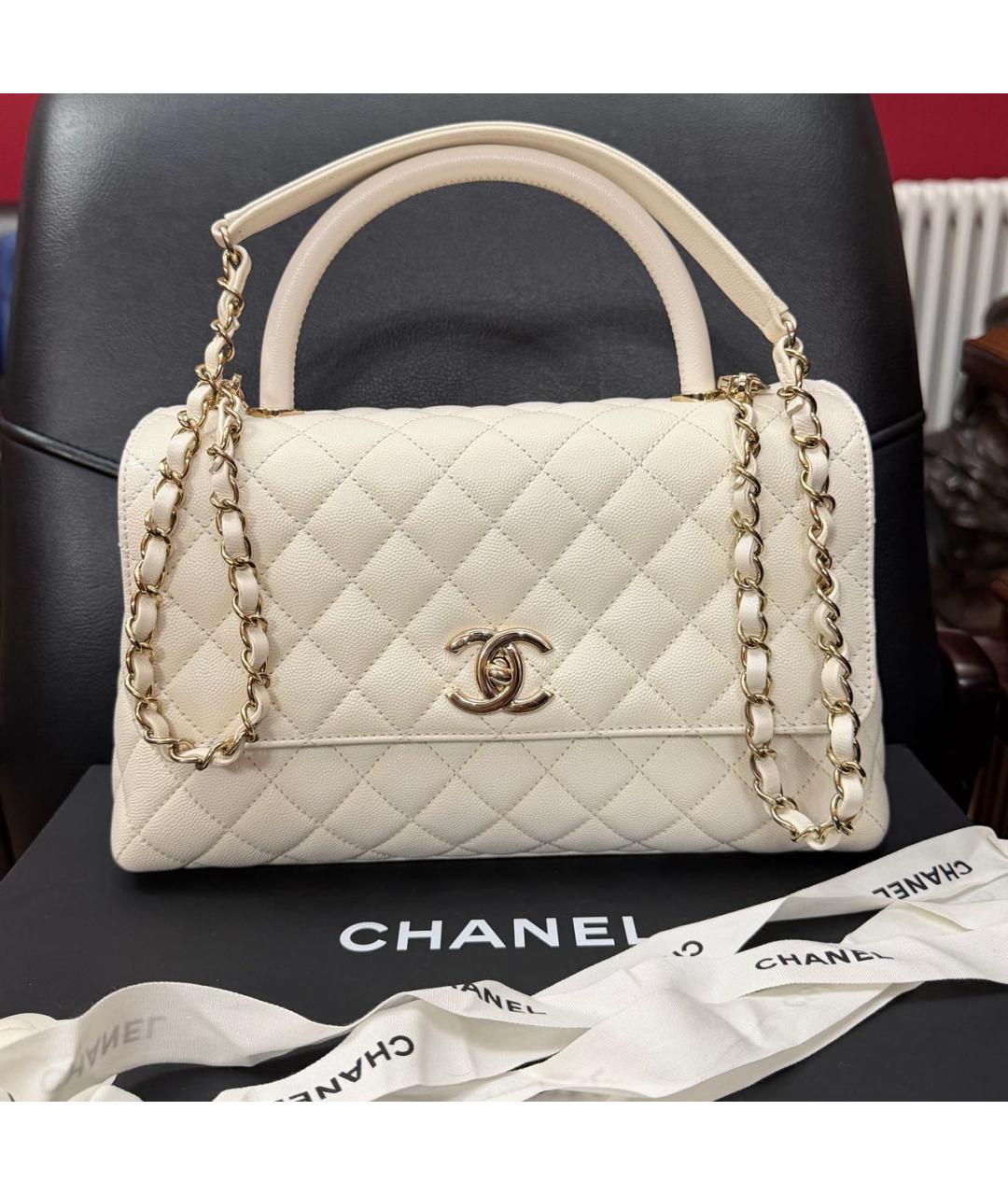 CHANEL Белая кожаная сумка с короткими ручками, фото 6