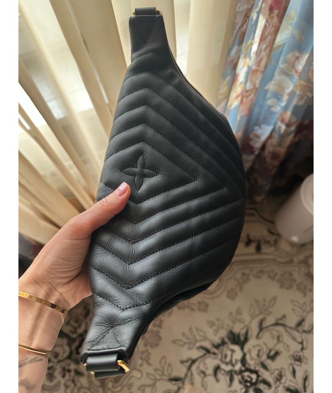 LOUIS VUITTON Черная кожаная поясная сумка, фото 6