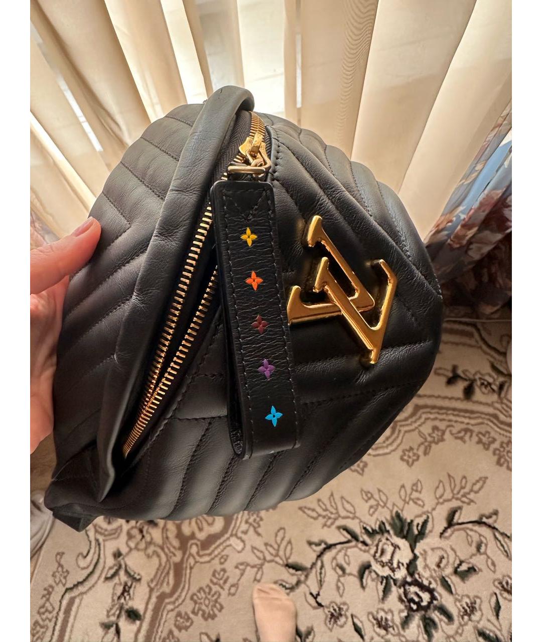 LOUIS VUITTON Черная кожаная поясная сумка, фото 3