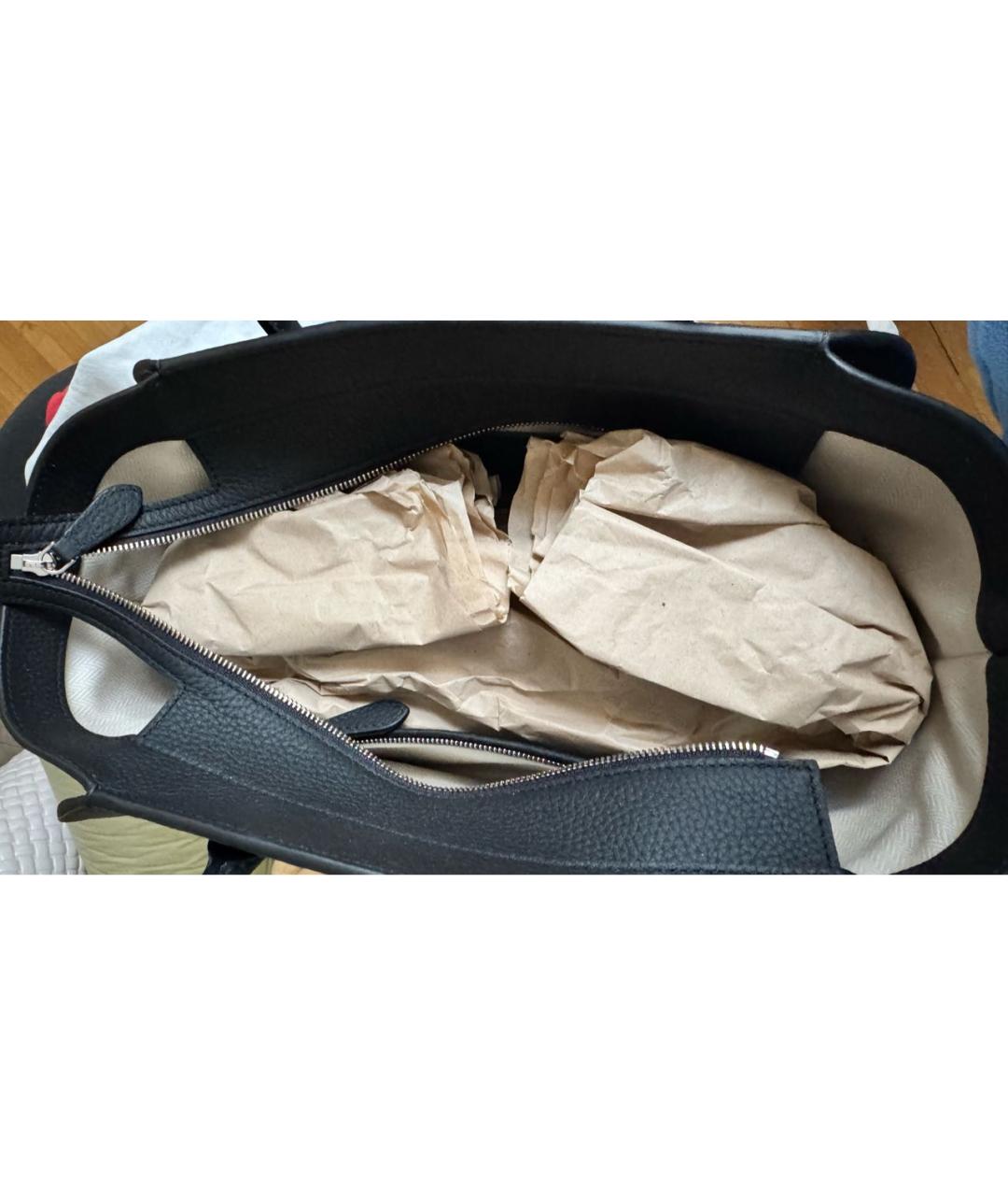 THE ROW Черная кожаная сумка с короткими ручками, фото 4