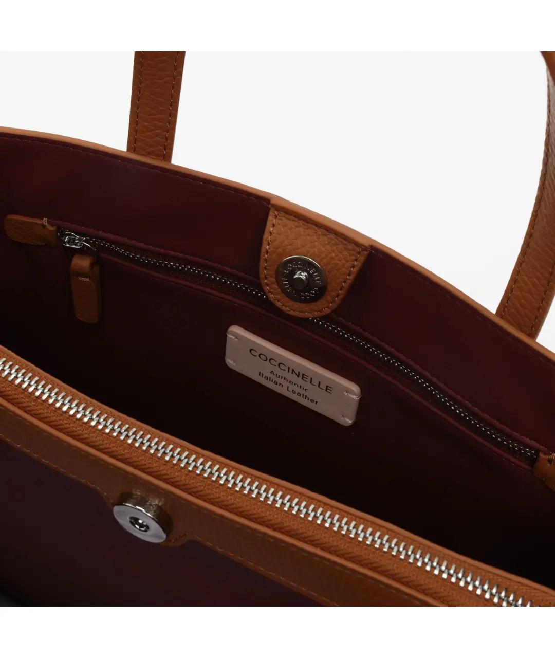 COCCINELLE Коричневая кожаная сумка с короткими ручками, фото 3