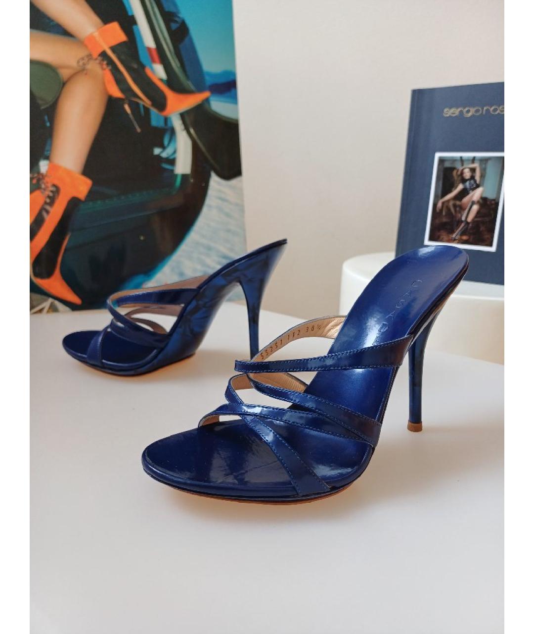 CASADEI Темно-синие кожаные сабо, фото 4