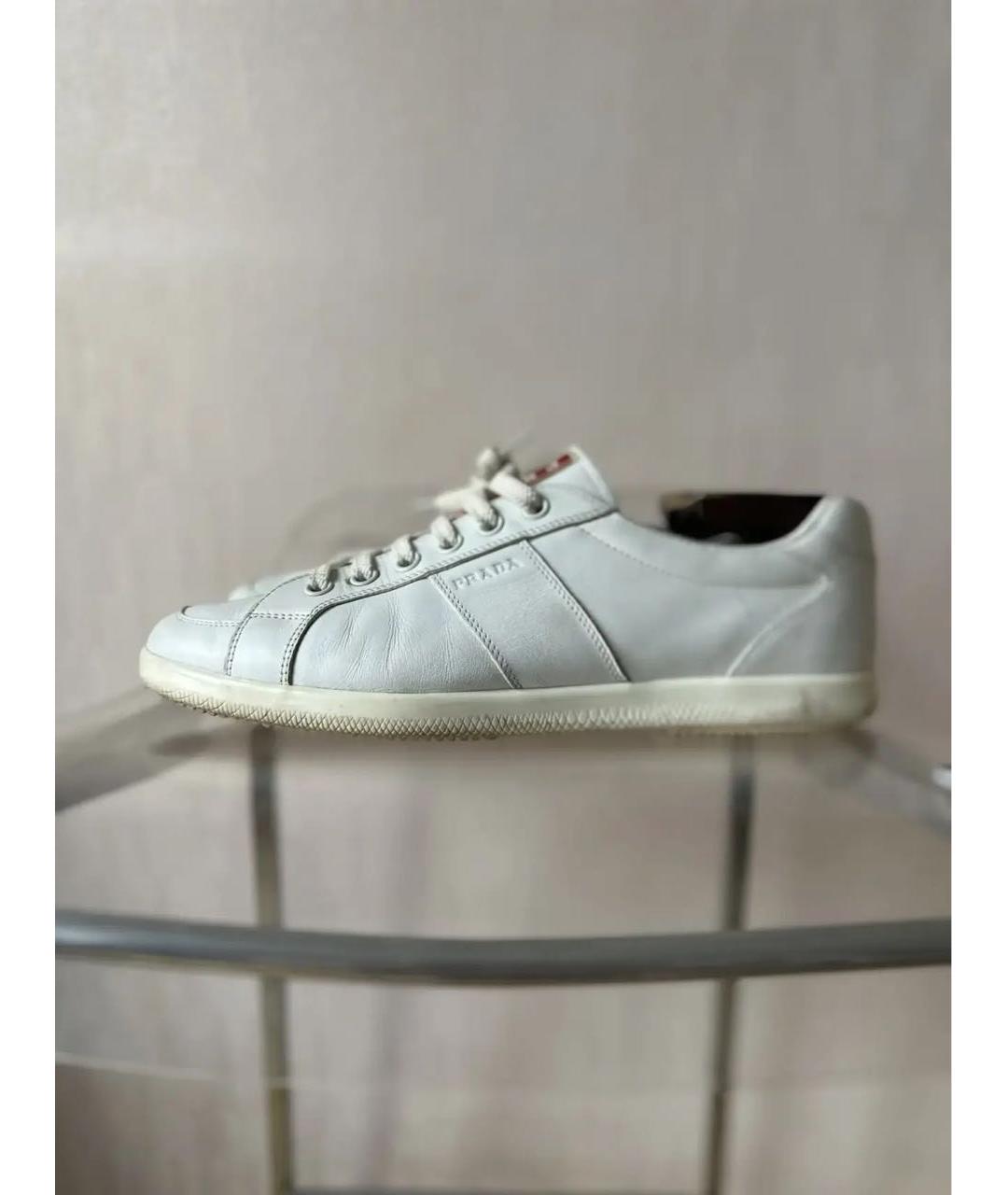 PRADA Белые кожаные низкие кроссовки / кеды, фото 5