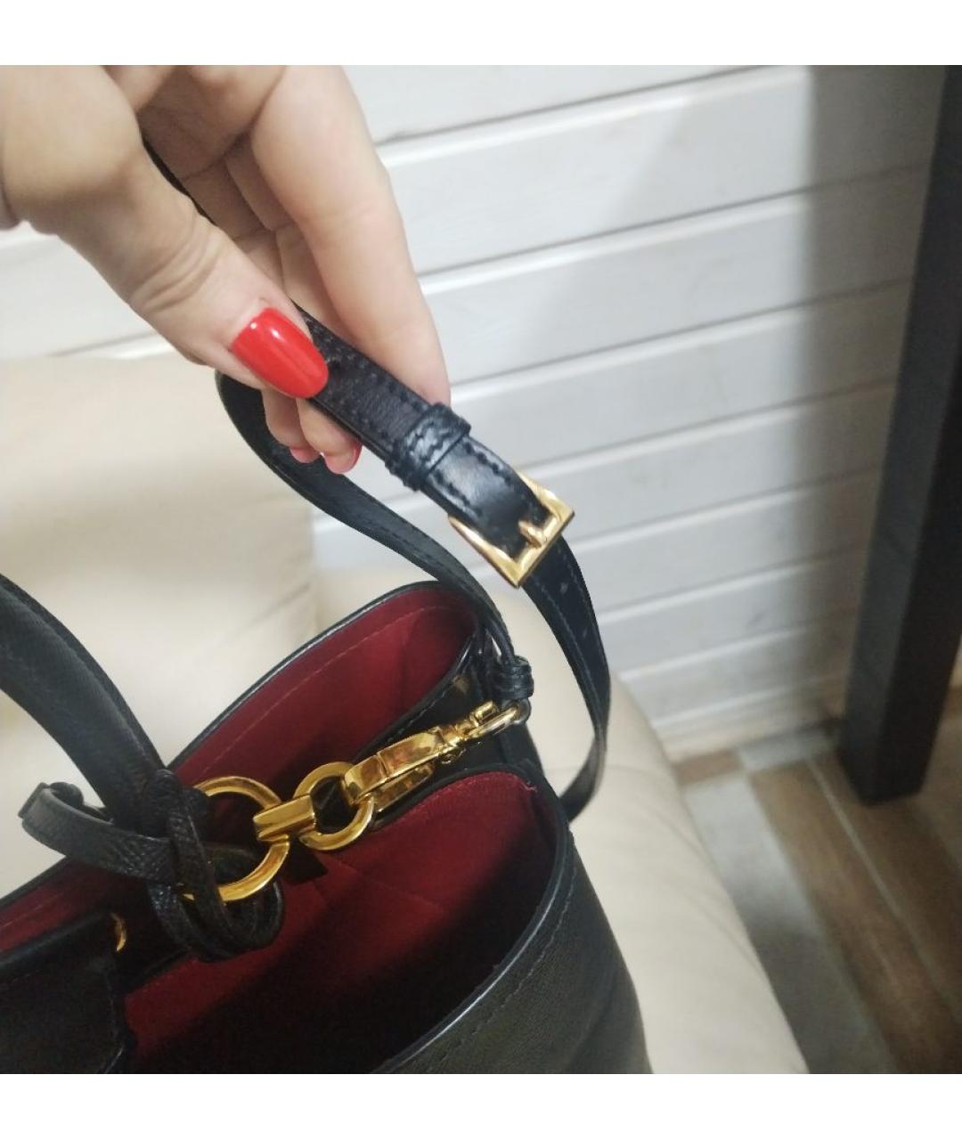 PRADA Черная кожаная сумка с короткими ручками, фото 4