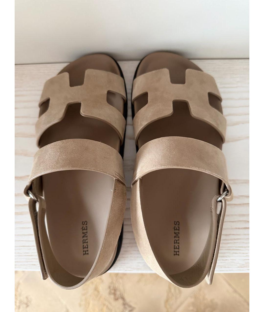 HERMES Бежевые замшевые сандалии, фото 3