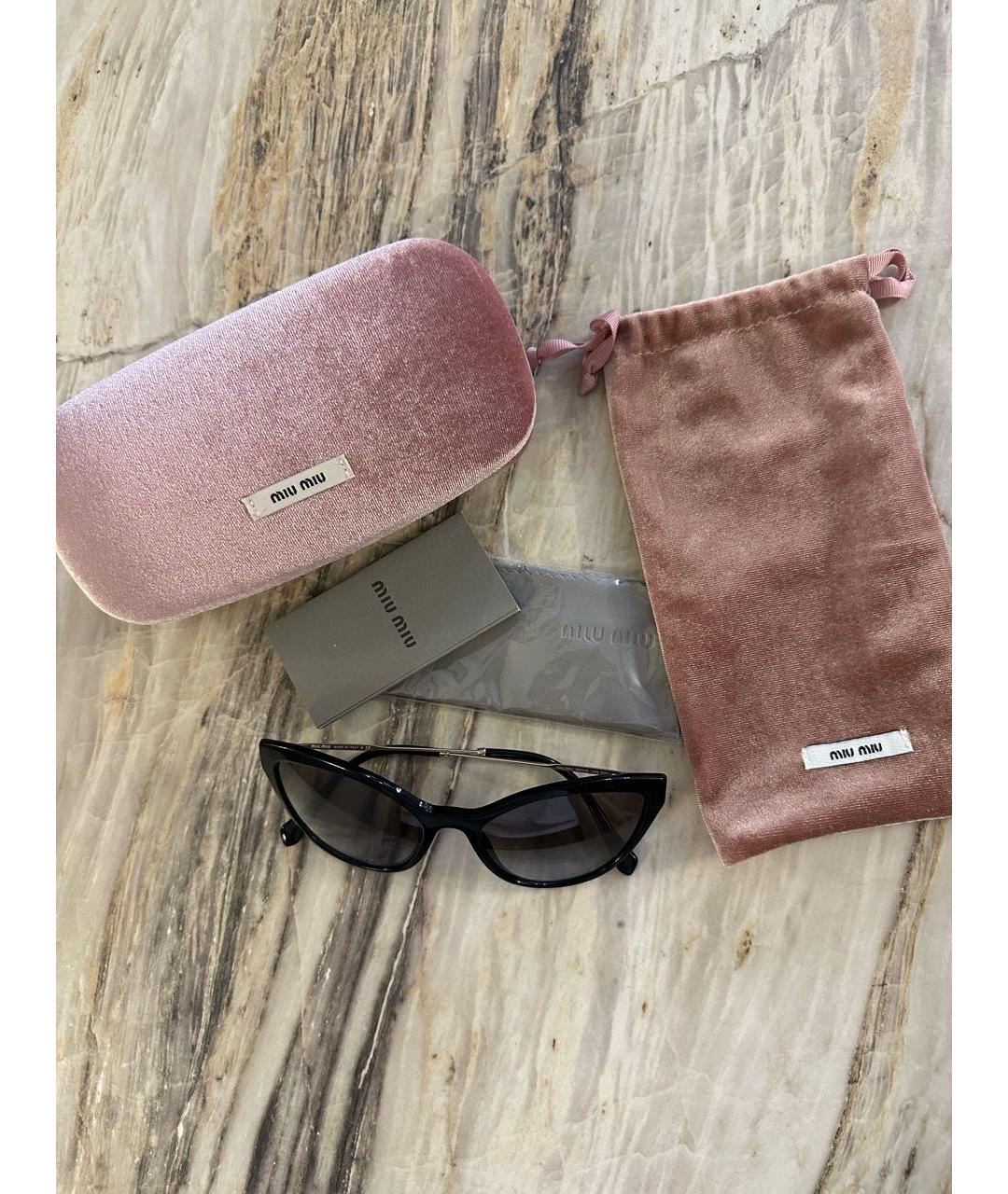 MIU MIU Черные пластиковые солнцезащитные очки, фото 4