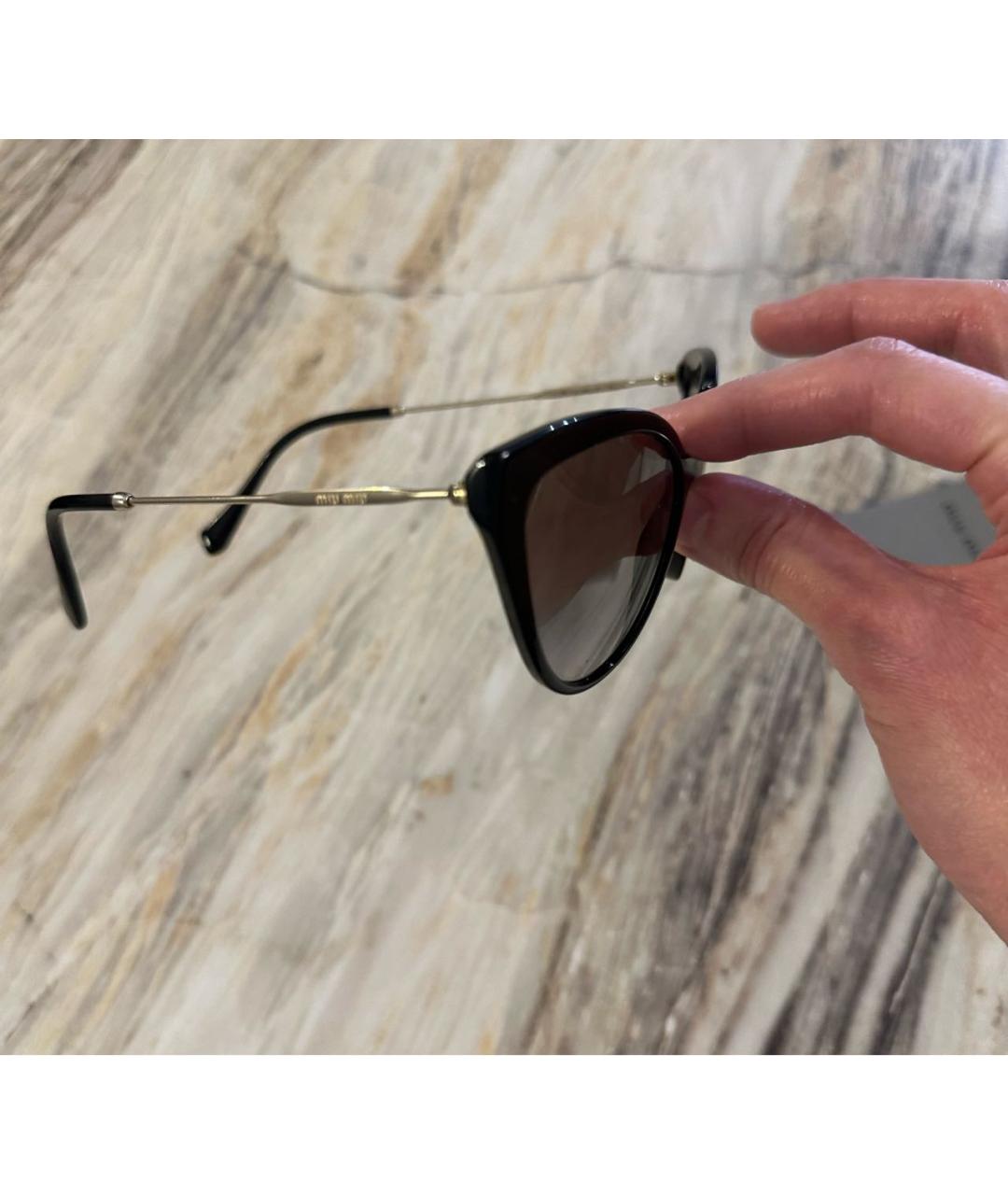 MIU MIU Черные пластиковые солнцезащитные очки, фото 2