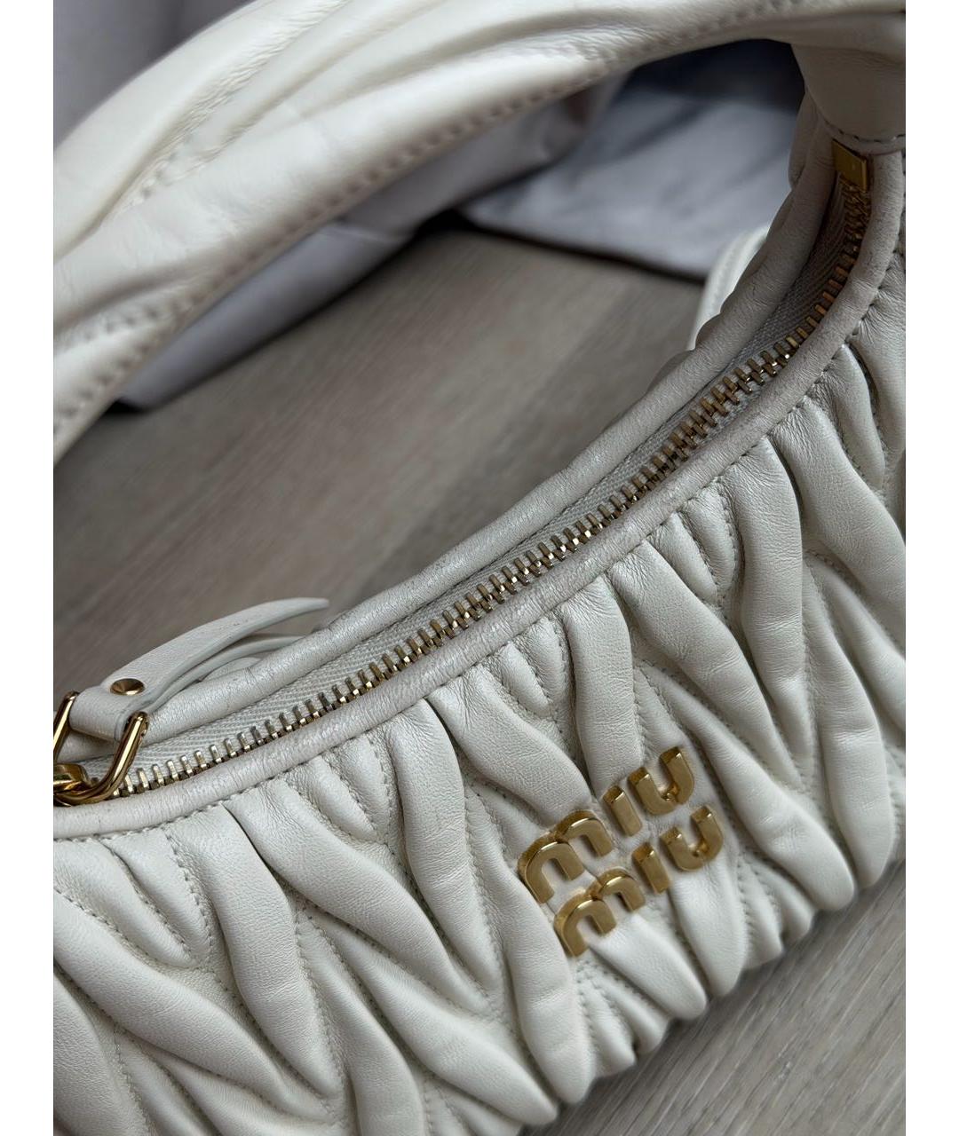 MIU MIU Бежевая кожаная сумка через плечо, фото 7