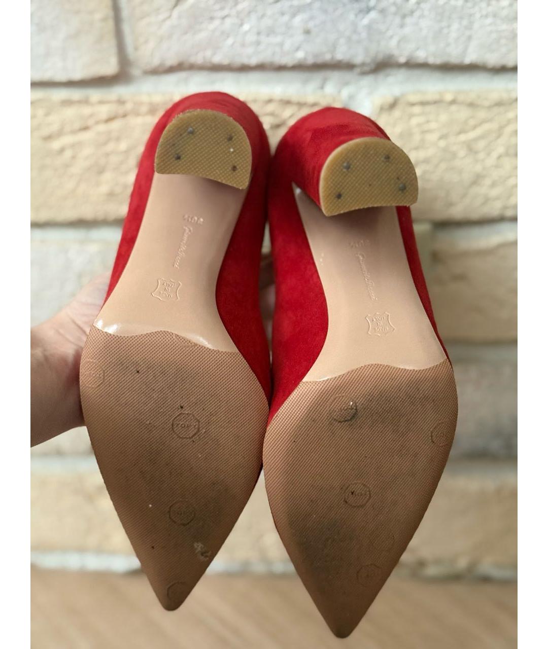 GIANVITO ROSSI Красные замшевые туфли, фото 5