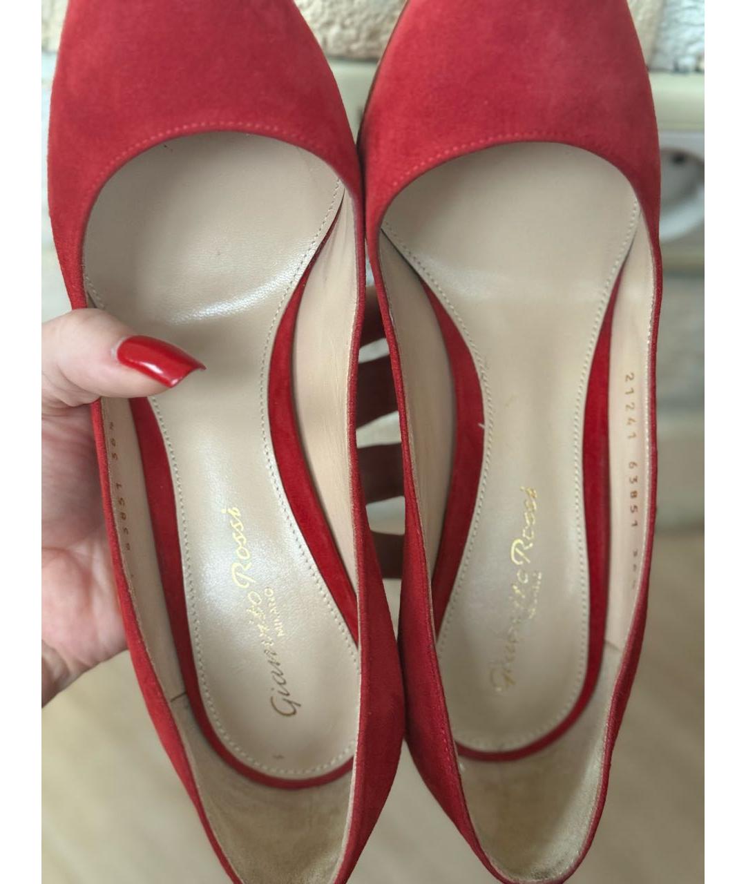GIANVITO ROSSI Красные замшевые туфли, фото 3