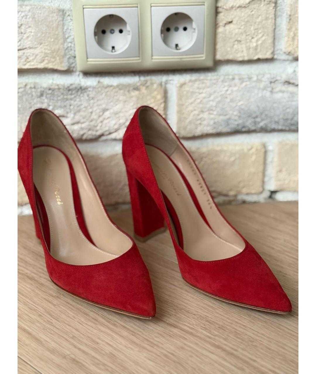 GIANVITO ROSSI Красные замшевые туфли, фото 8