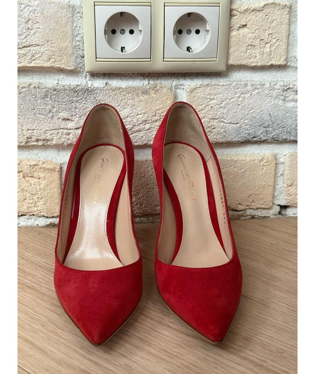 GIANVITO ROSSI Красные замшевые туфли, фото 2