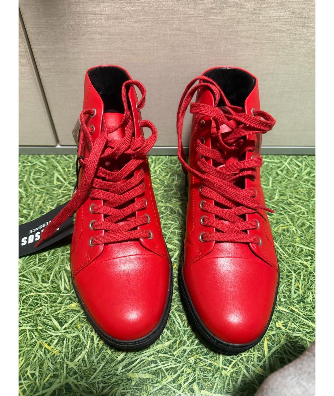 VERSUS VERSACE Красные кожаные высокие кроссовки / кеды, фото 2