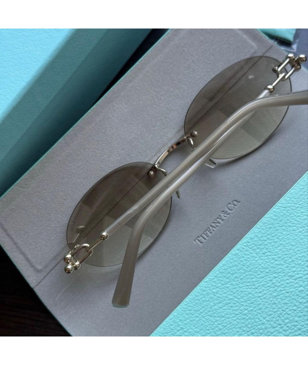 TIFFANY&CO Бежевые металлические солнцезащитные очки, фото 3