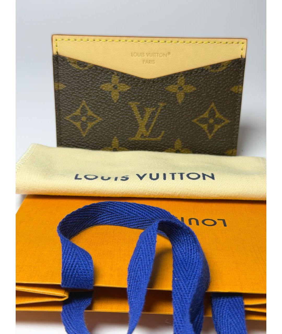 LOUIS VUITTON Коричневый кожаный кардхолдер, фото 3