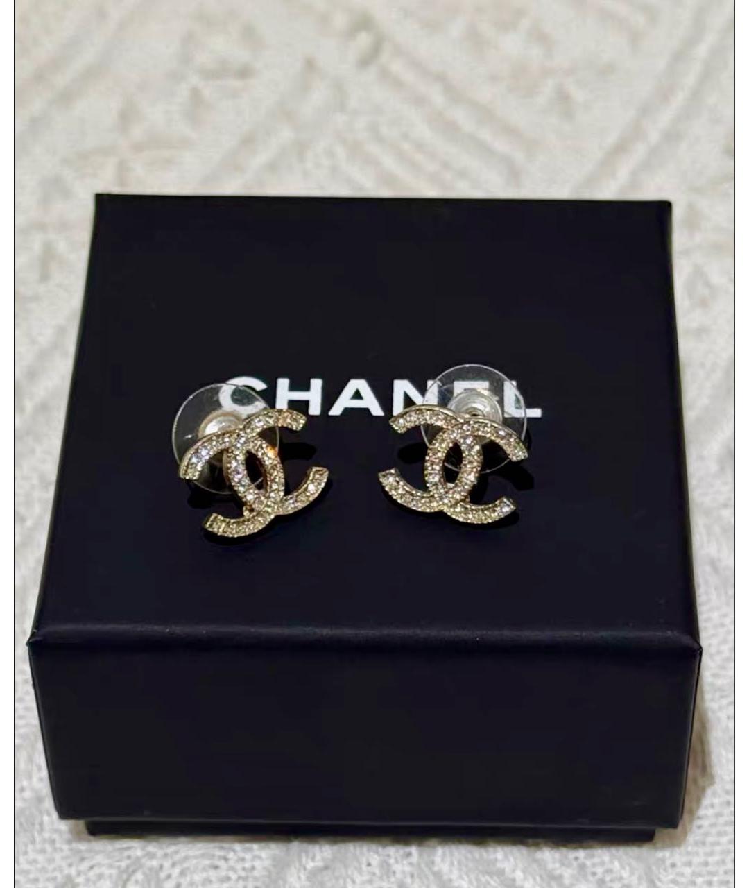 CHANEL Золотые металлические серьги, фото 2