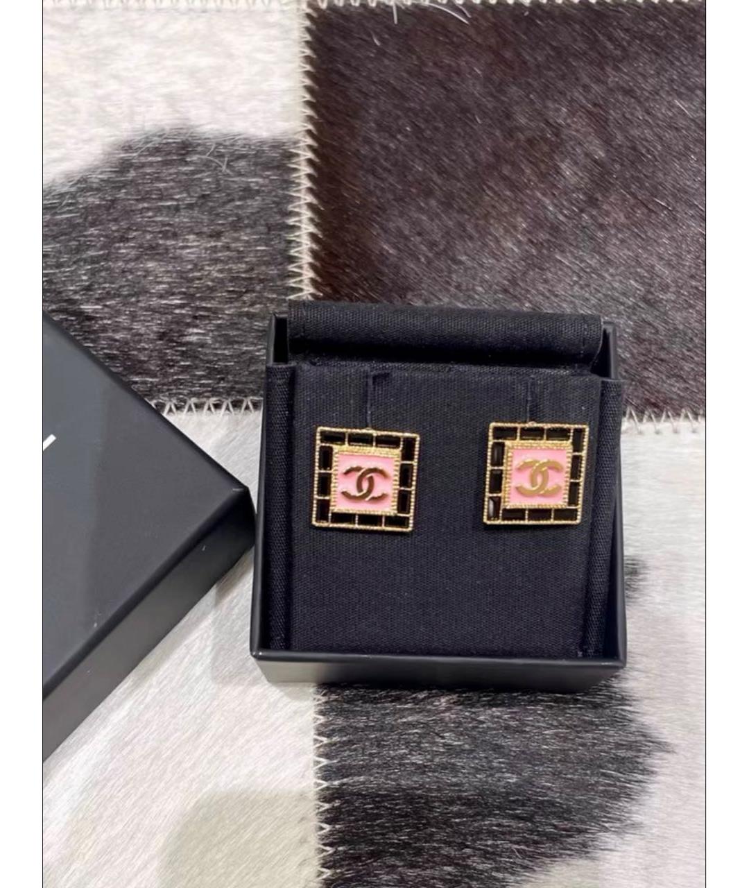 CHANEL Розовые металлические серьги, фото 2