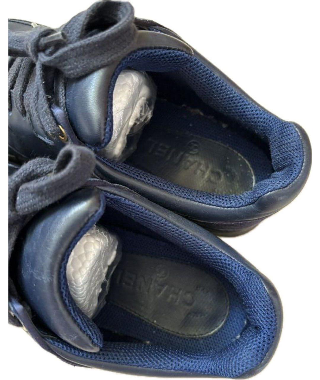 CHANEL Темно-синие кожаные кроссовки, фото 3