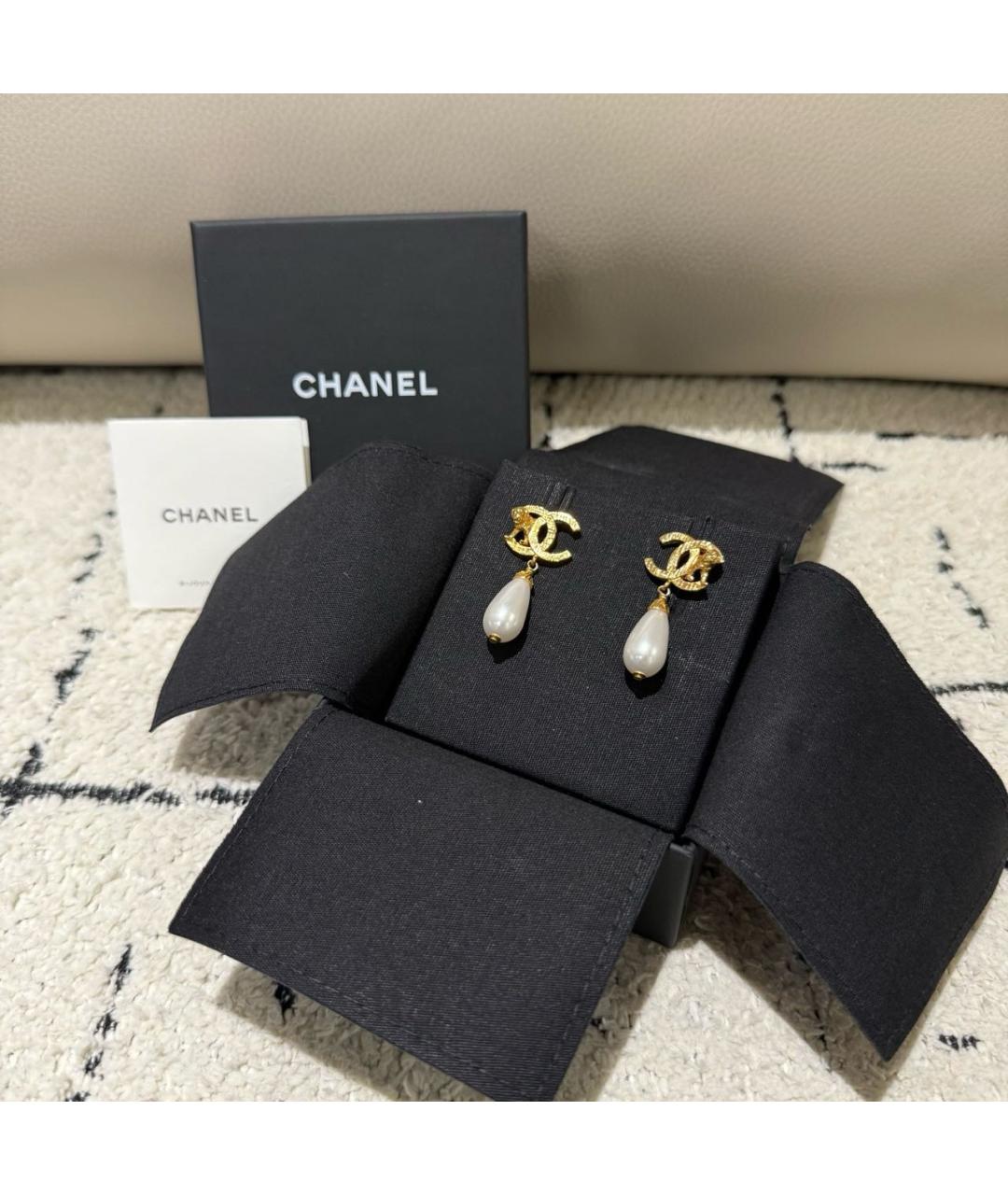 CHANEL Золотые металлические серьги, фото 2