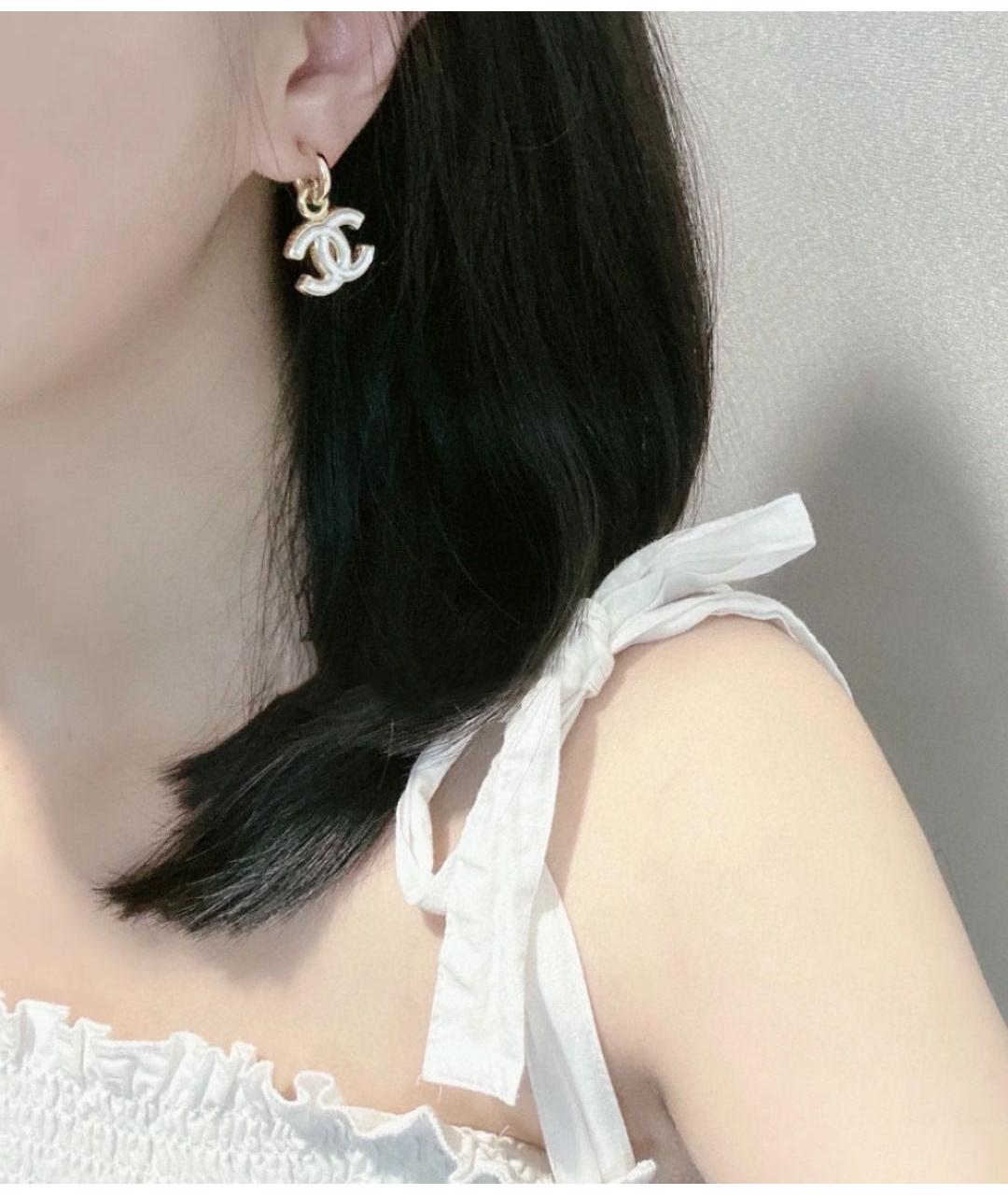 CHANEL Золотые металлические серьги, фото 8