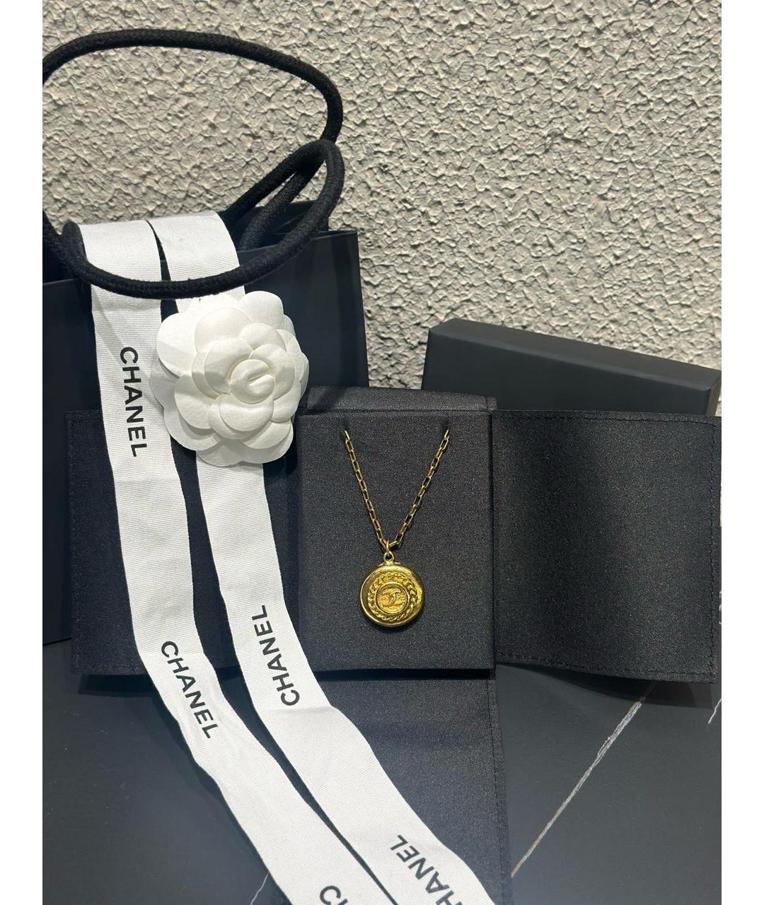 CHANEL Золотая металлическая подвеска, фото 2