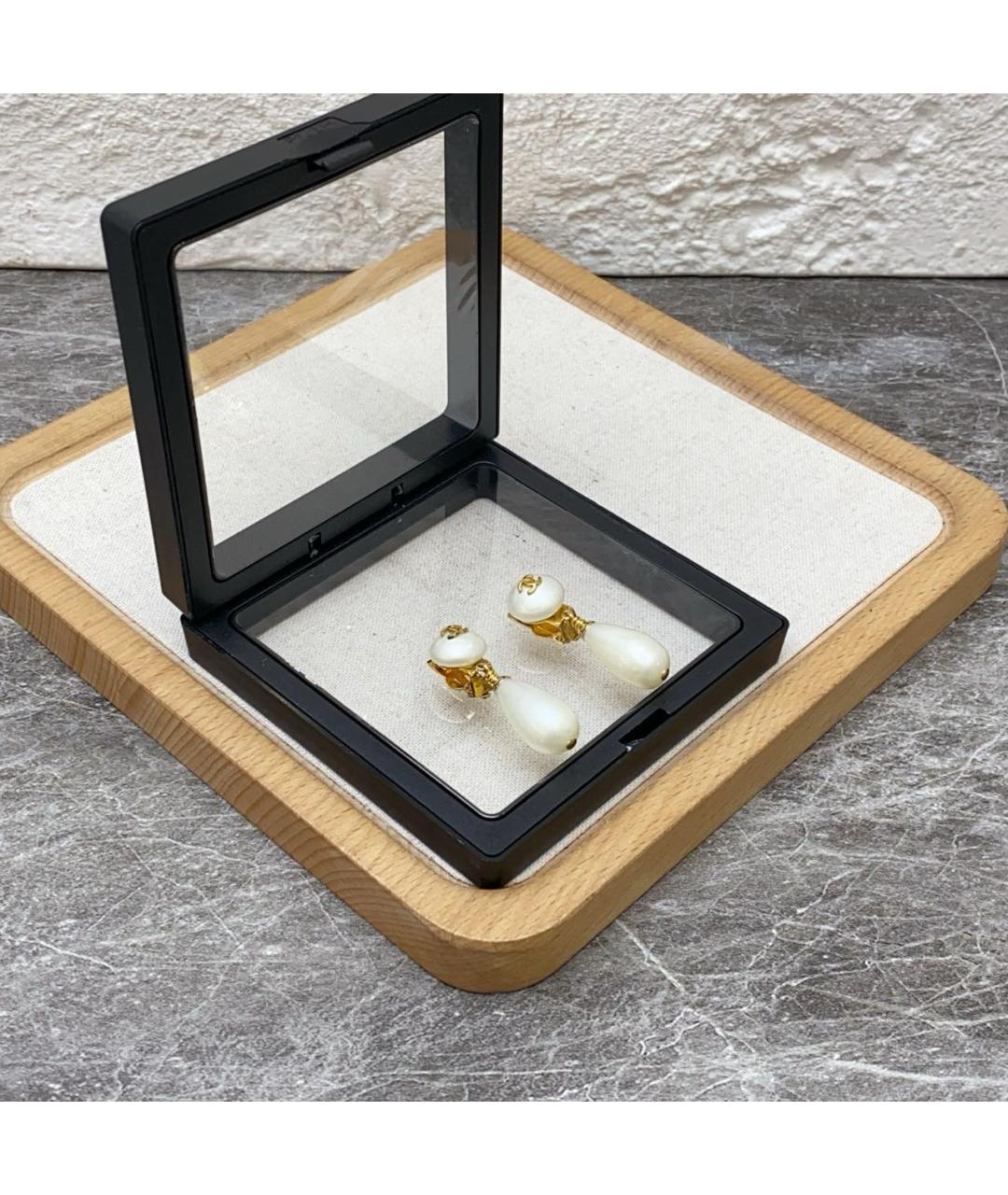 CHANEL Белые клипсы, фото 2