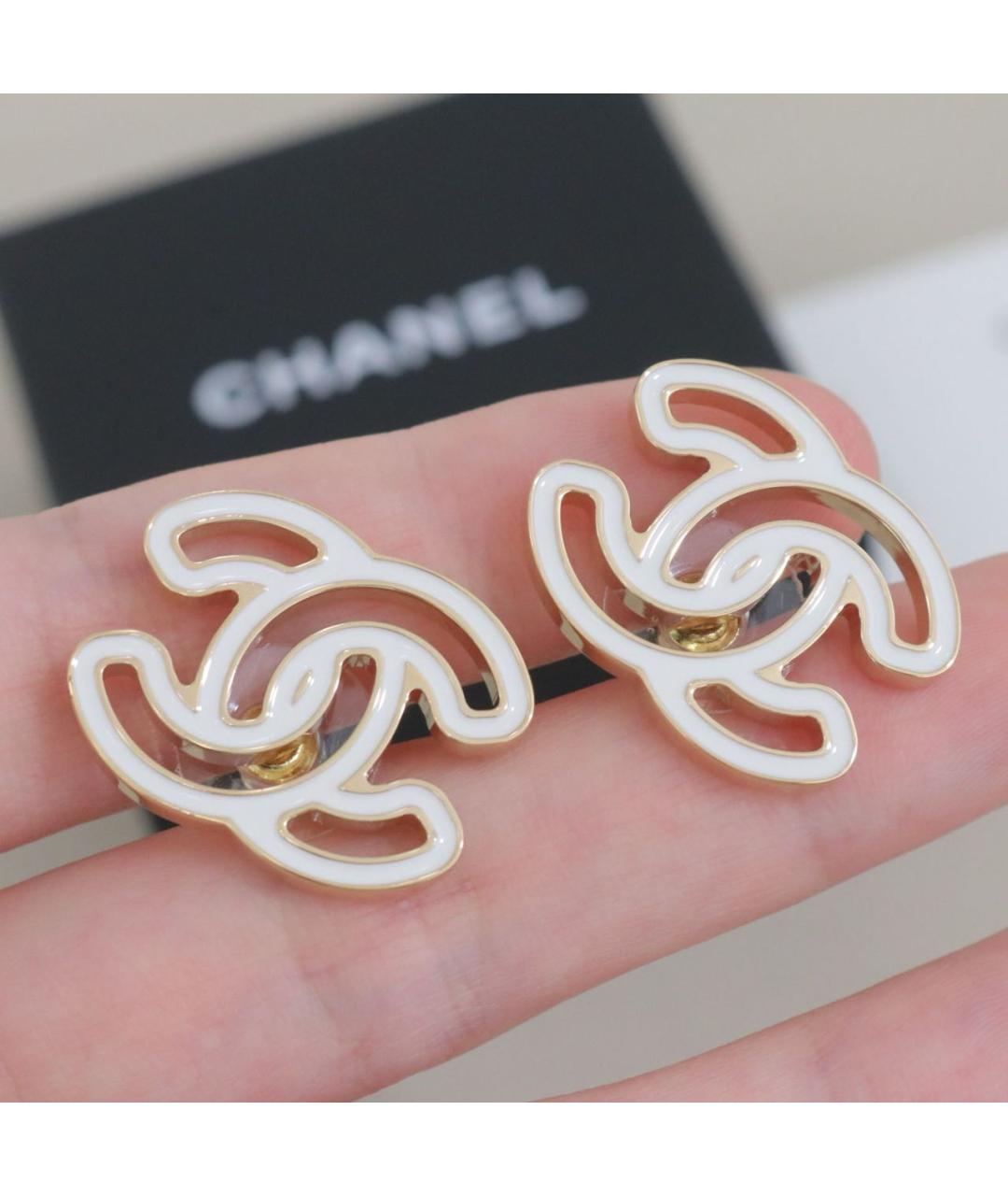 CHANEL Белые металлические серьги, фото 8