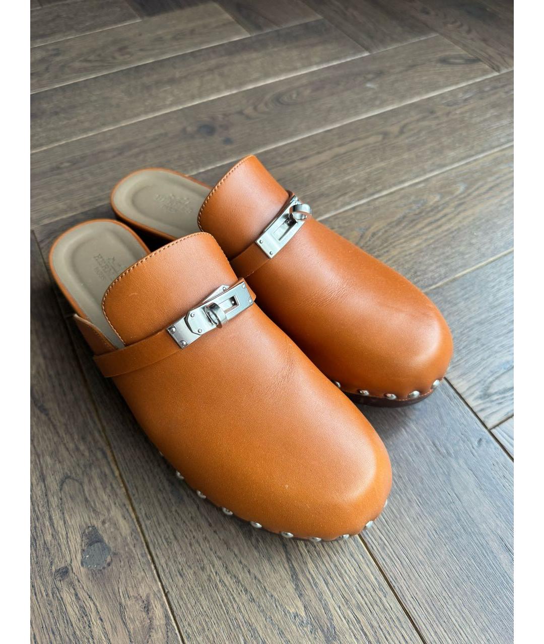 HERMES Горчичные кожаные сабо, фото 2