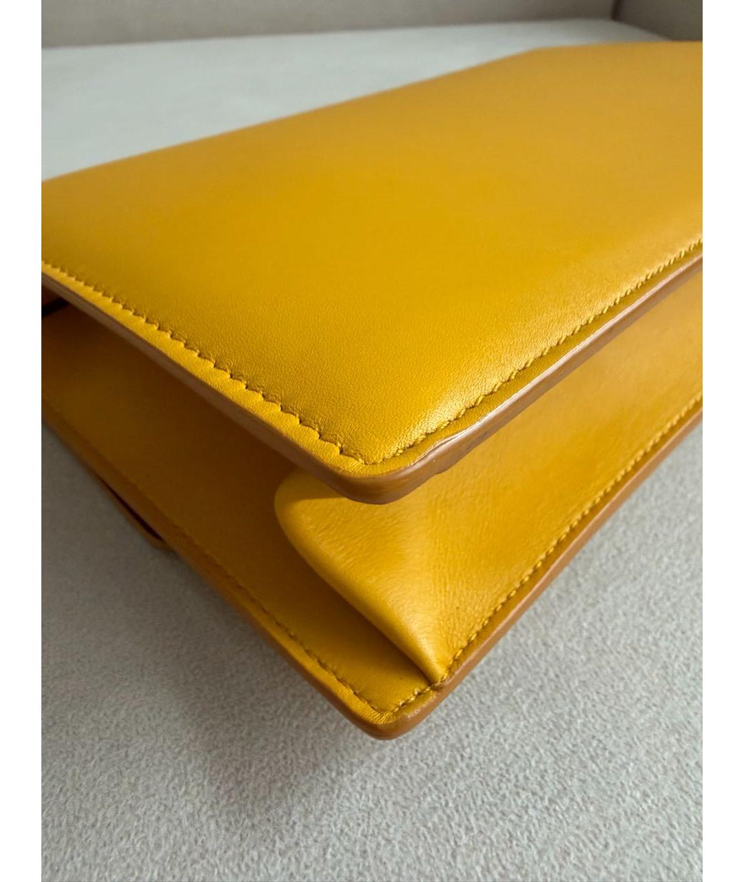 FERRAGAMO Горчичная кожаная сумка через плечо, фото 6