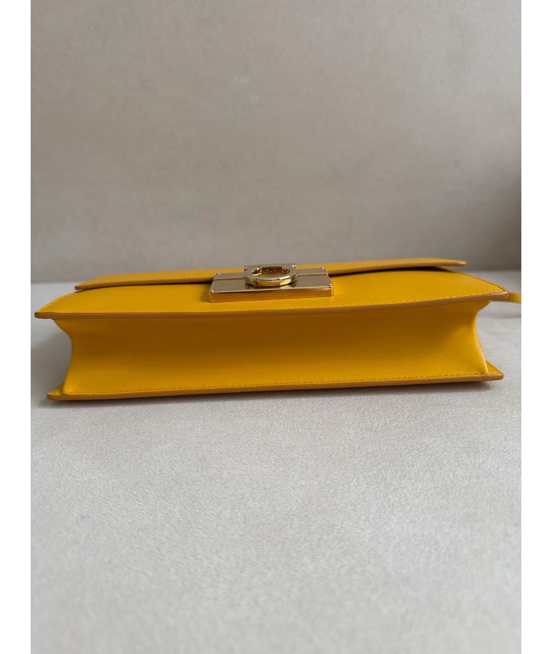 FERRAGAMO Горчичная кожаная сумка через плечо, фото 5