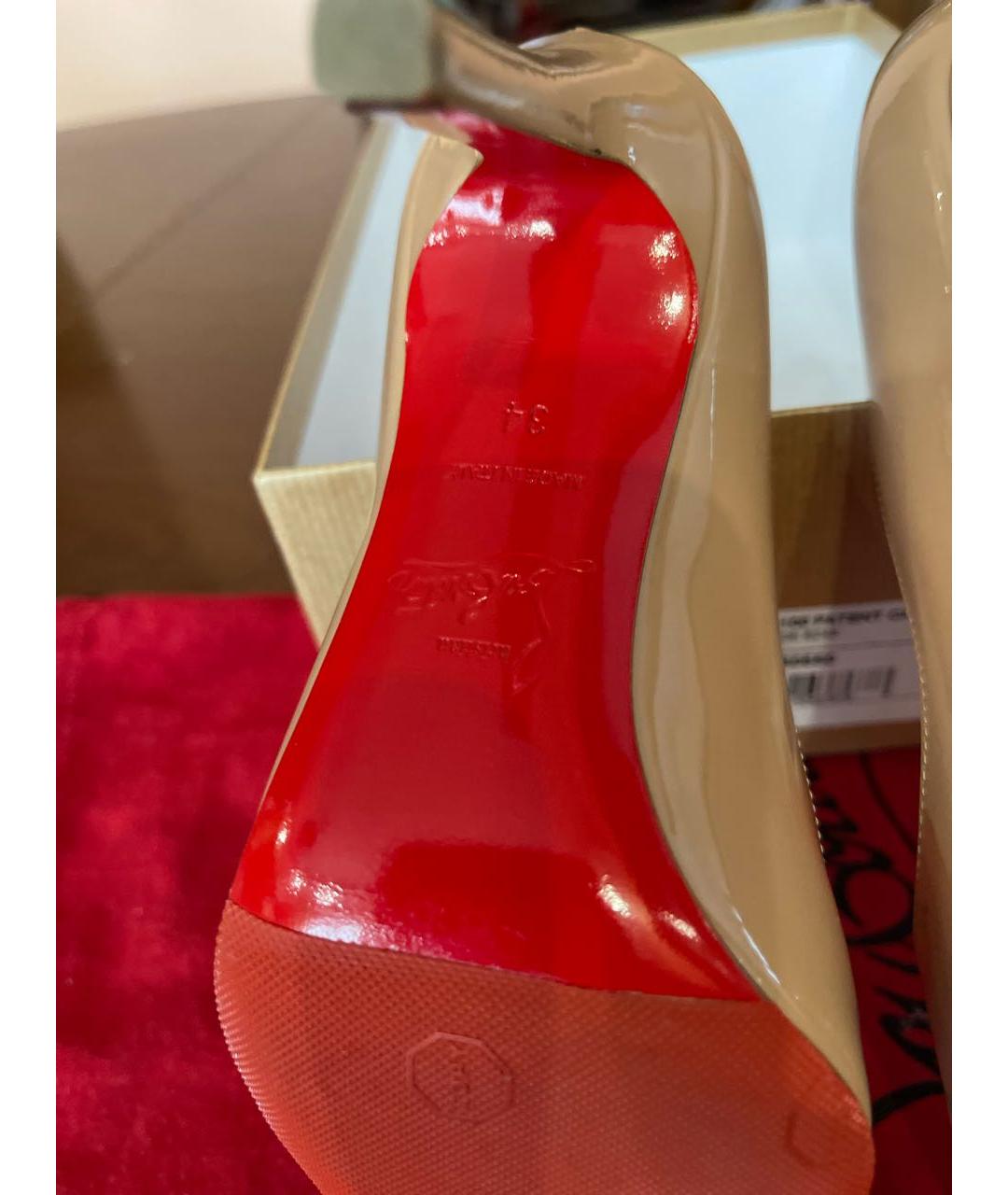 CHRISTIAN LOUBOUTIN Бежевые туфли из лакированной кожи, фото 6