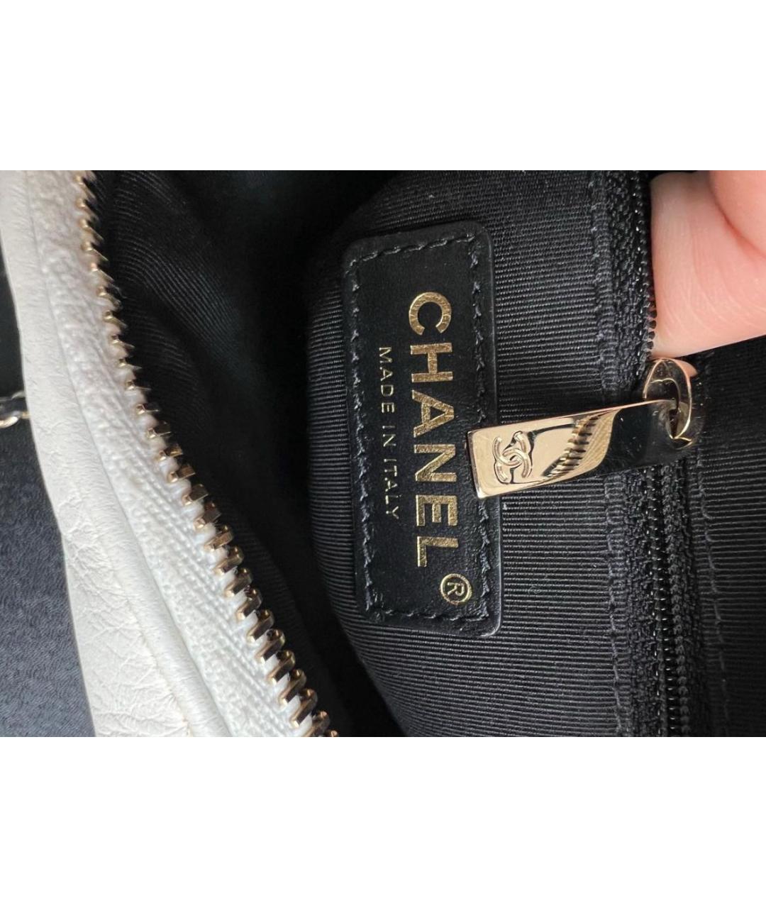 CHANEL Кожаная сумка через плечо, фото 4